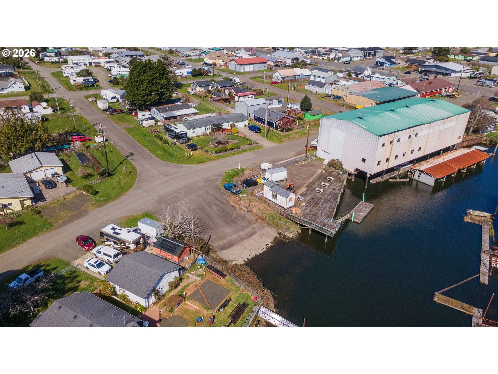 610 PARK AVE, Lakeside, OR 97449