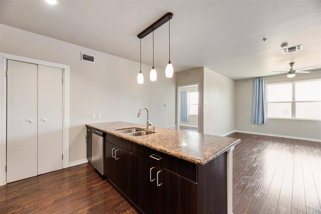 1100 W Trinity Mills Road #2040, Carrollton, TX 75006