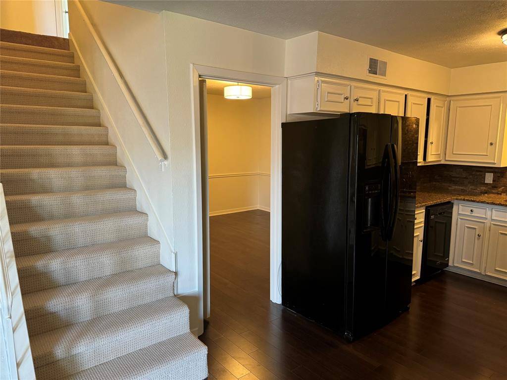 10609 Sandpiper Lane, Dallas, TX 75230