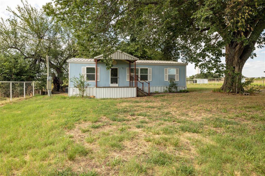 207 Lazy B Lane, Springtown, TX 76082