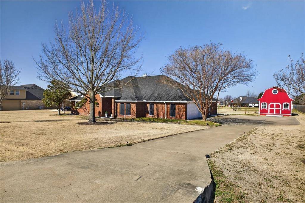 10353 Richard Circle, Forney, TX 75126