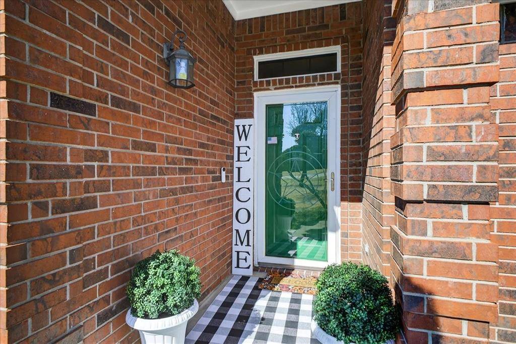 10353 Richard Circle, Forney, TX 75126