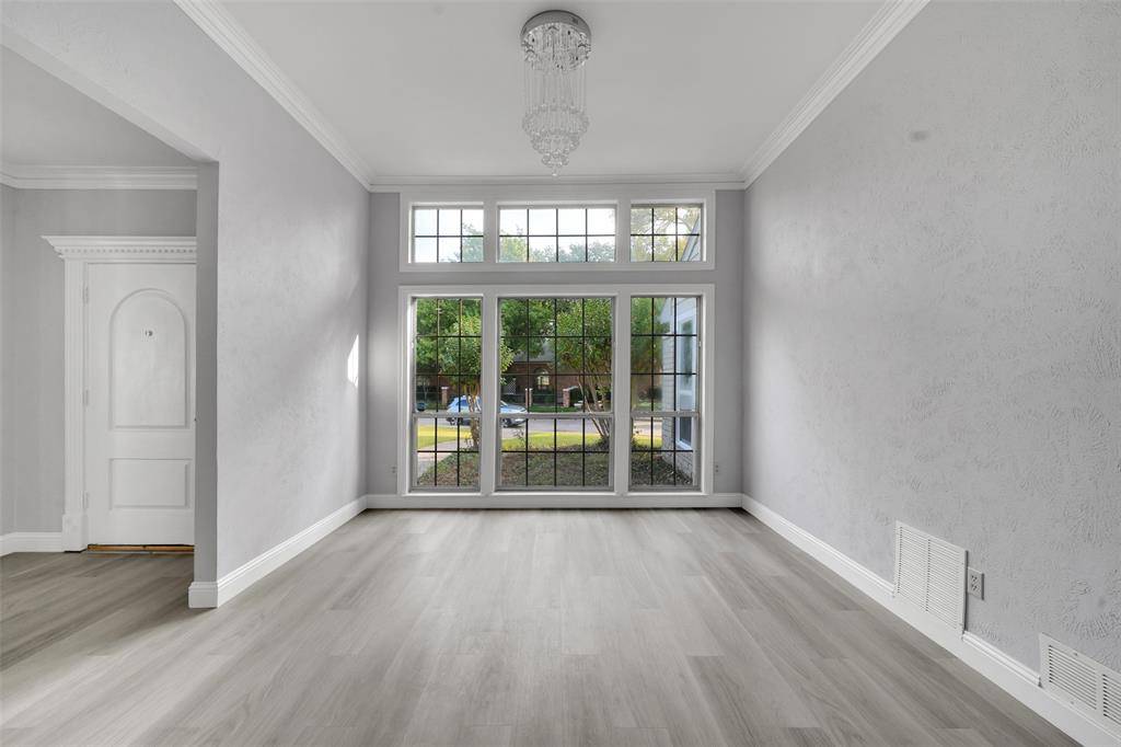 12401 Pleasant Valley Drive, Dallas, TX 75243