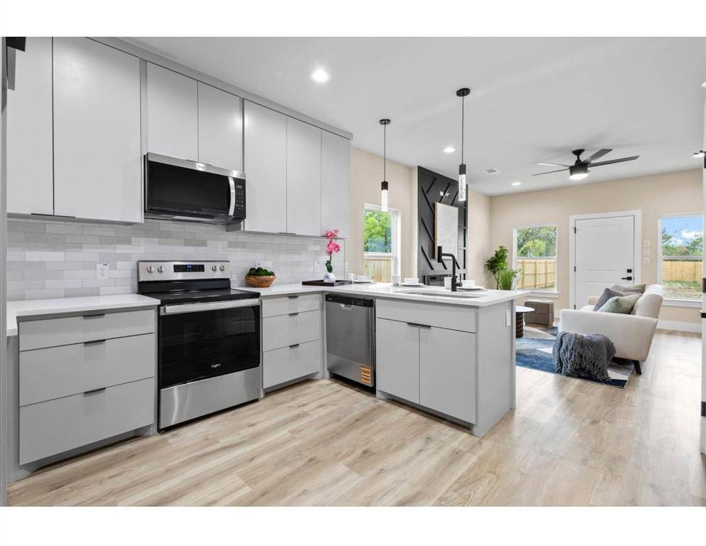 13723 & 13725 Biggs Street, Dallas, TX 75253