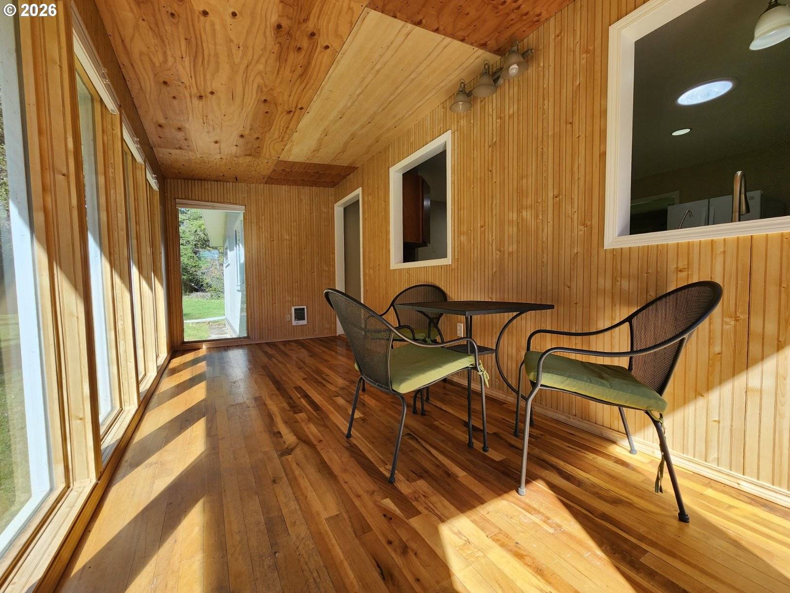 92504 PARADISE POINT RD, Port Orford, OR 97465