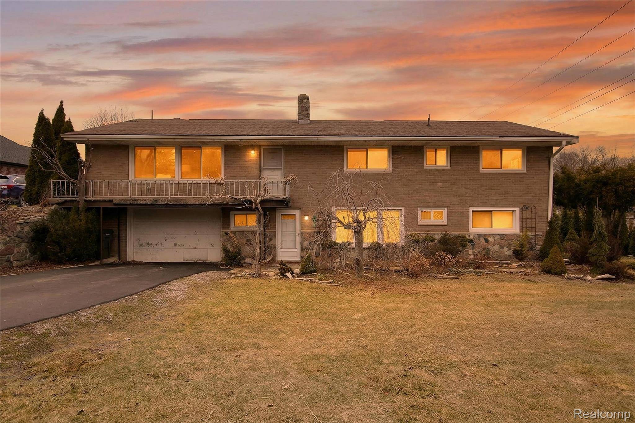 7975 Bendix RD, Genoa Township, MI 48114