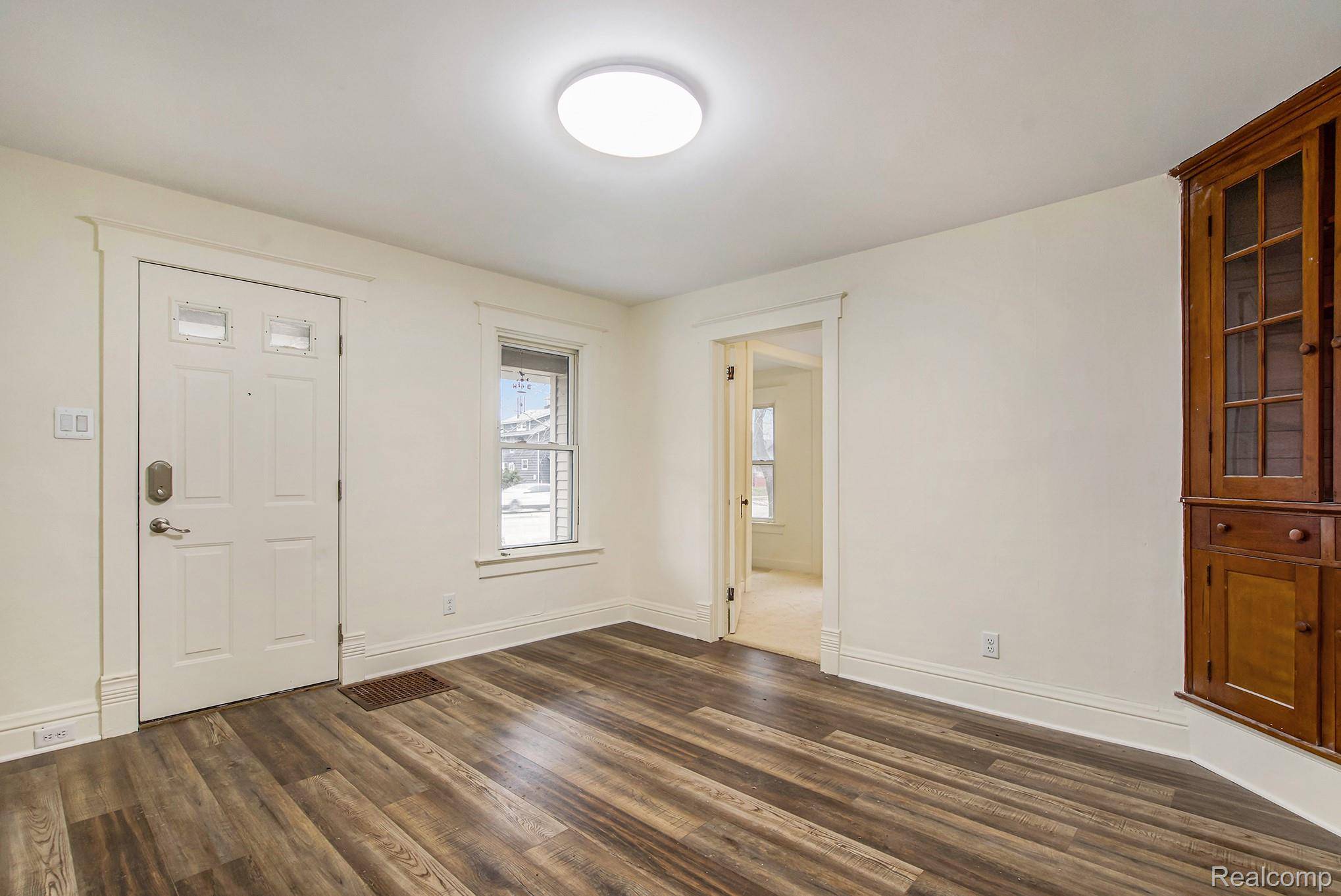 1017 Washtenaw RD, Ypsilanti, MI 48197