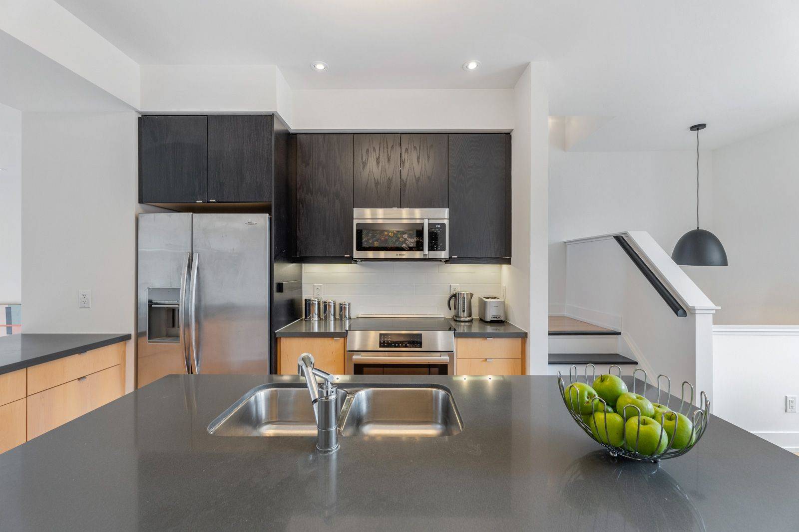 10A Cecil ST, Toronto C01, ON M5T 3B1