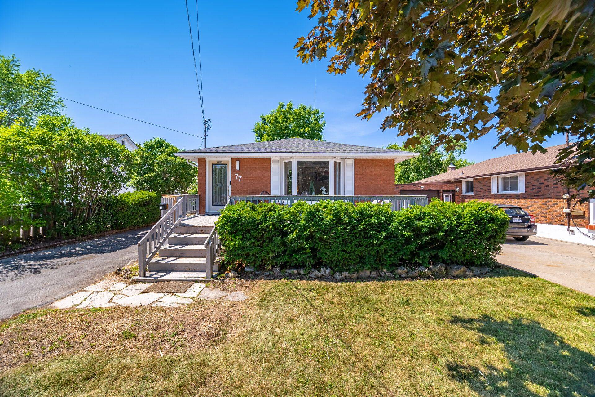 77 Fairview RD, Grimsby, ON L3M 3L6