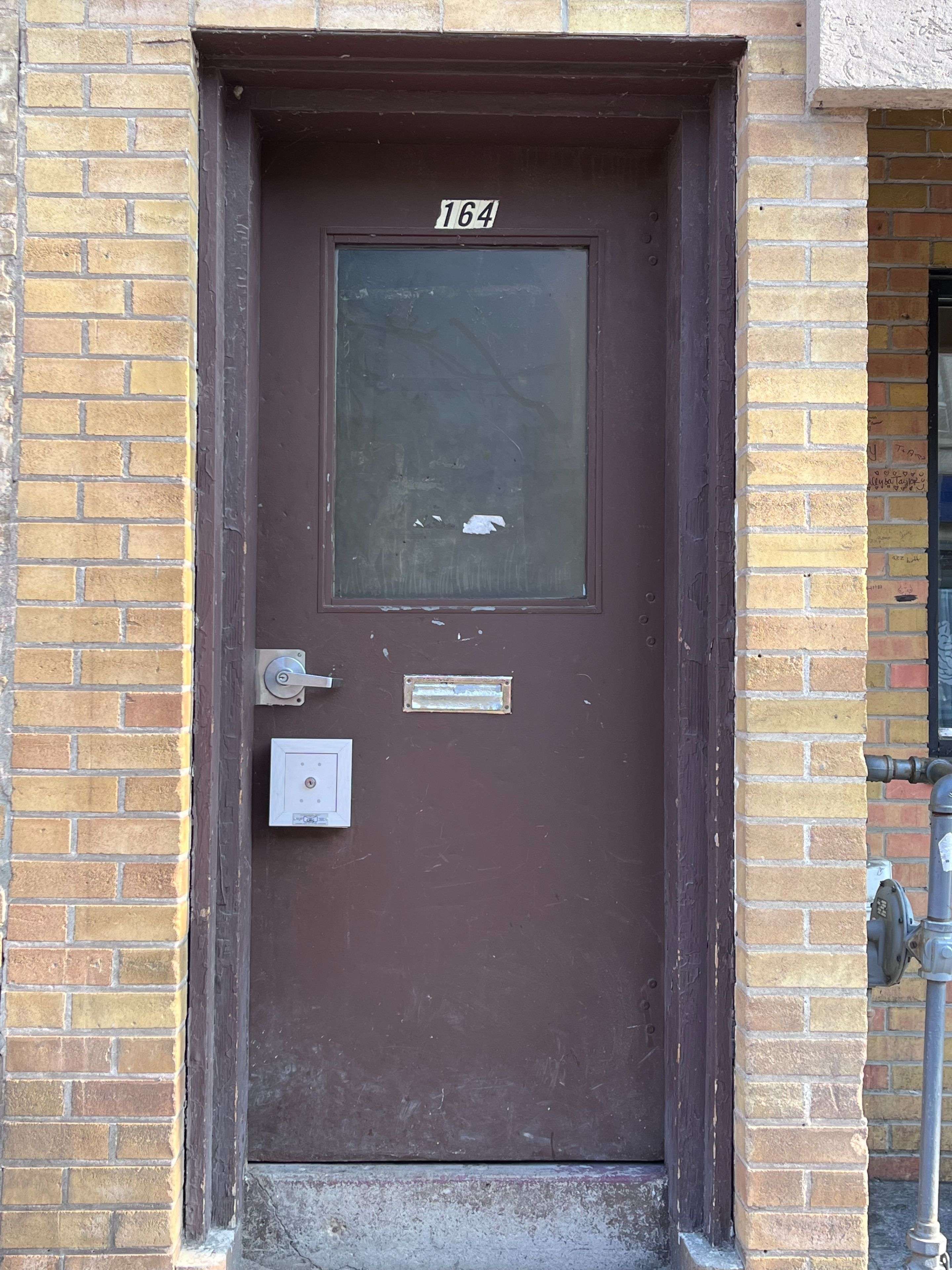 164 Charlotte ST #6, Peterborough, ON K9J 2T7