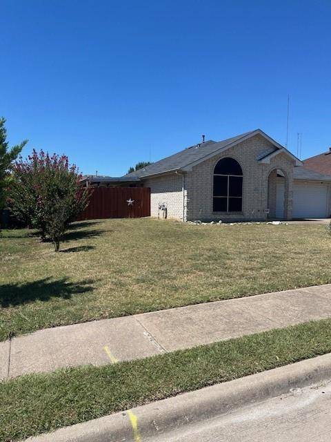 831 Parkside Drive, Cedar Hill, TX 75104