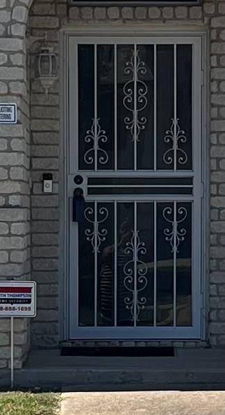 831 Parkside Drive, Cedar Hill, TX 75104