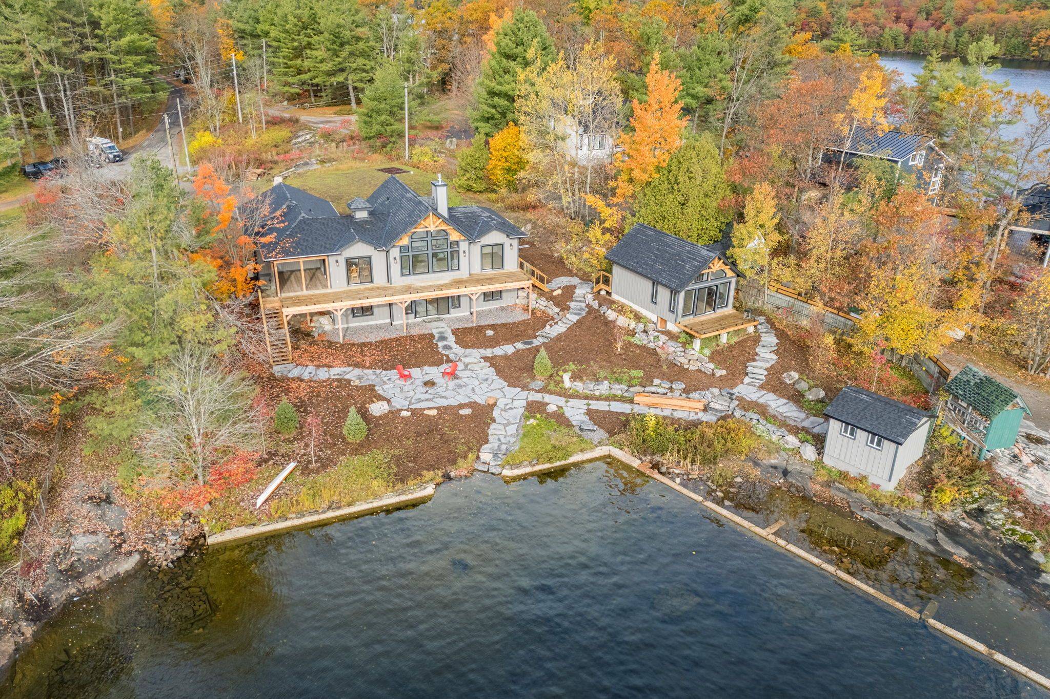 1111 Lakeshore DR, Gravenhurst, ON P1P 1R2