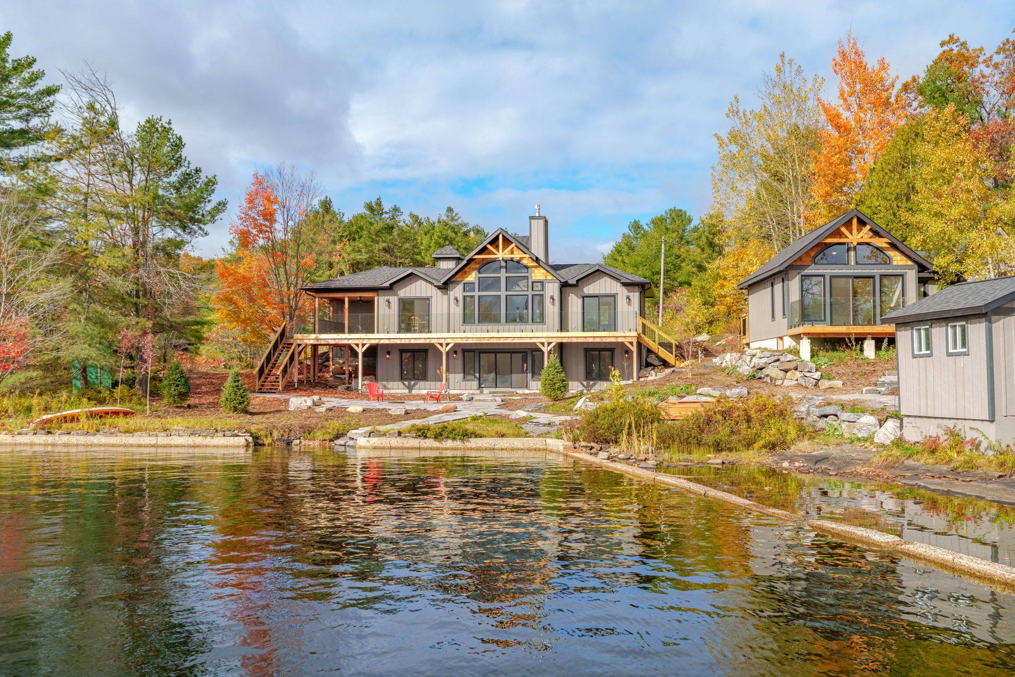 1111 Lakeshore DR, Gravenhurst, ON P1P 1R2