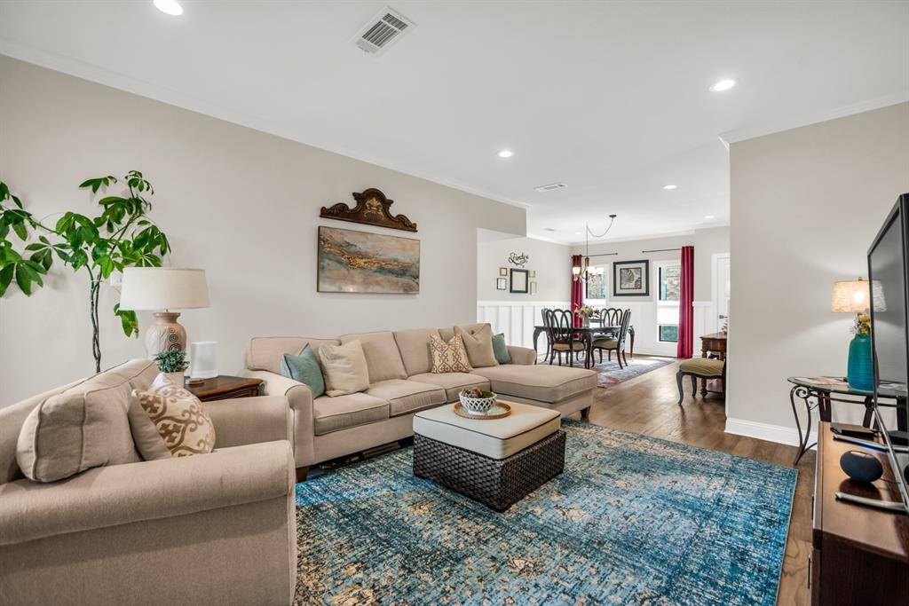 10716 Park Village Place #B, Dallas, TX 75230