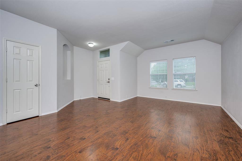 3901 Luck Hole Drive, Denton, TX 76210