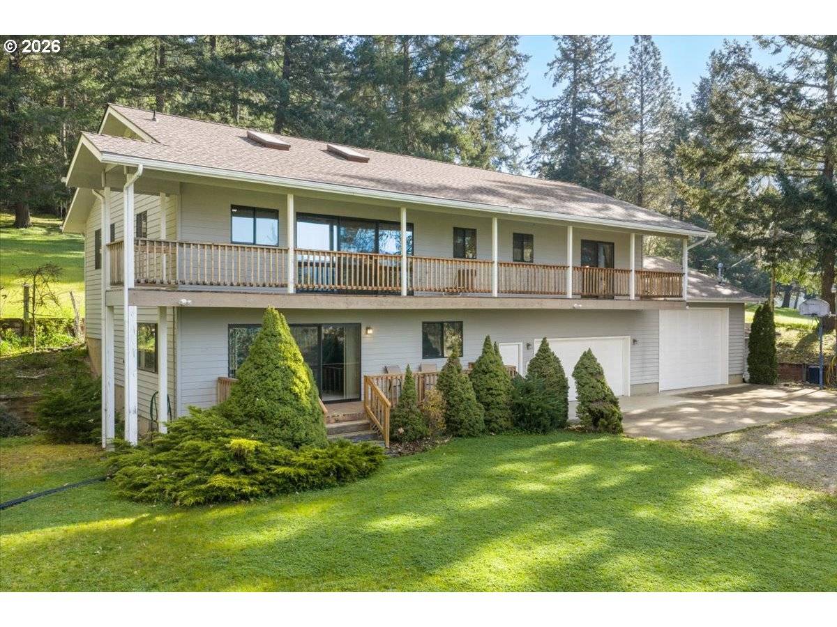 924 LOU GRAY DR, Myrtle Creek, OR 97457