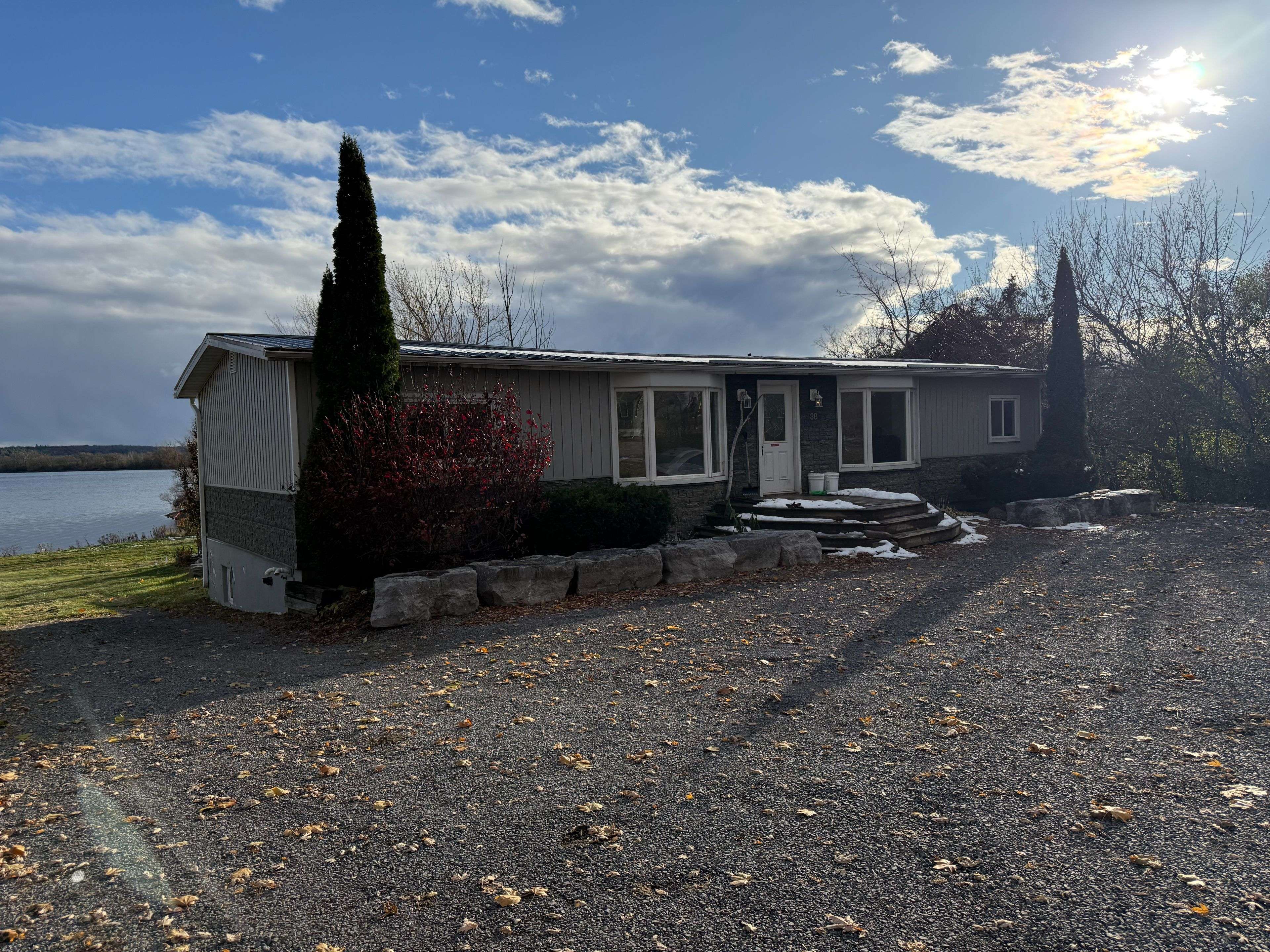 38 Main ST, Deseronto, ON K0K 1X0