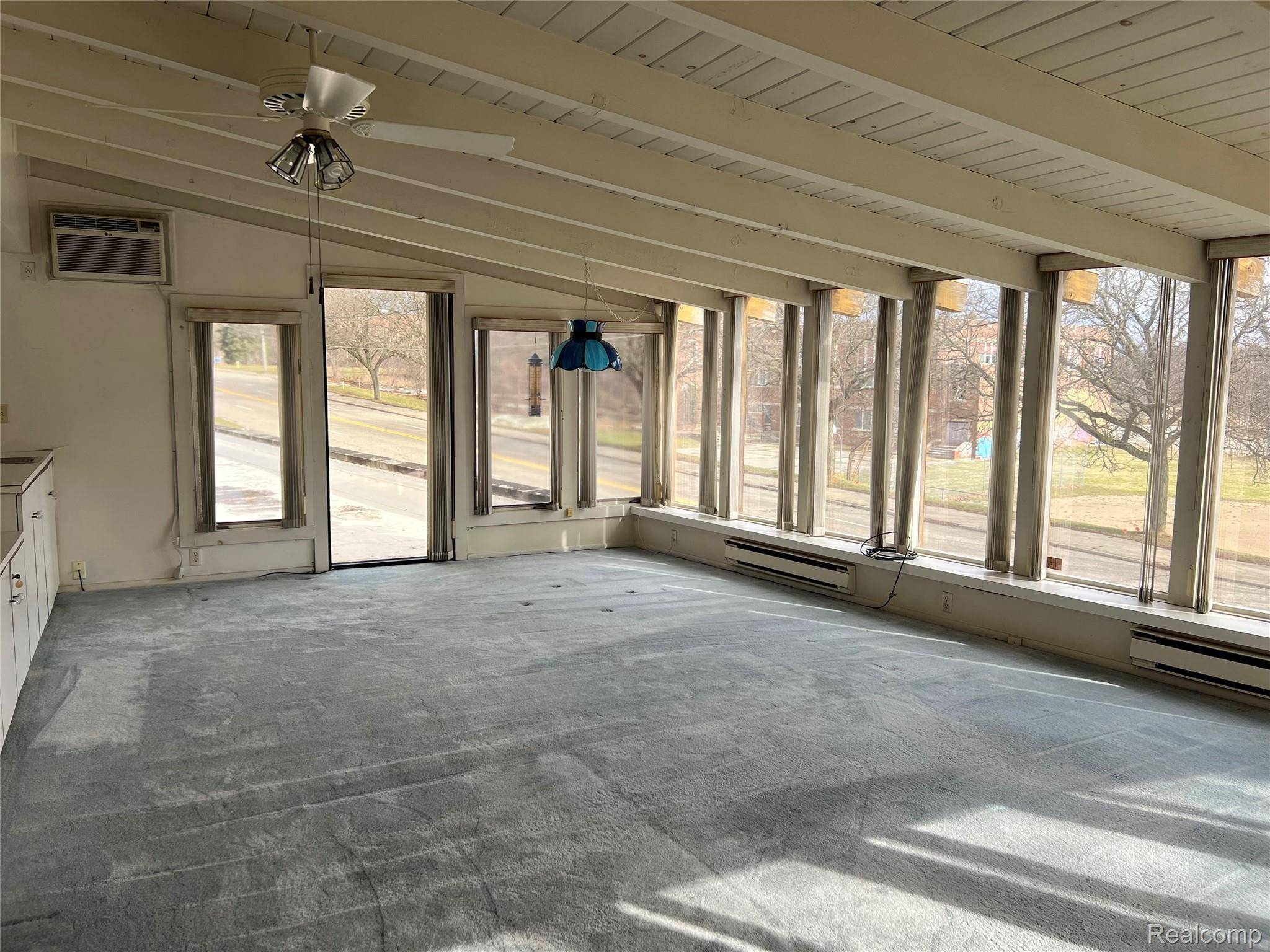 915 E Court ST #104, Flint, MI 48503