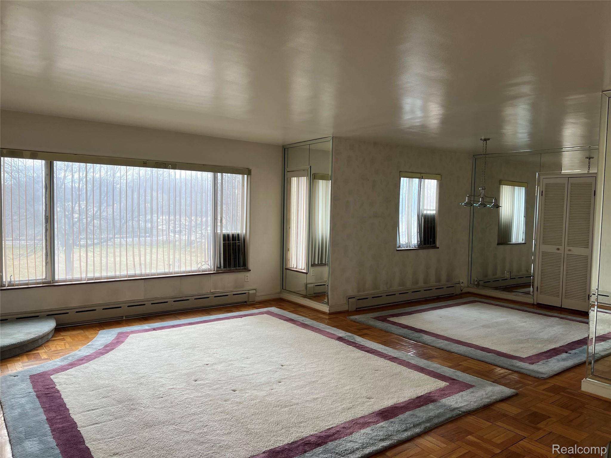 915 E Court ST #104, Flint, MI 48503