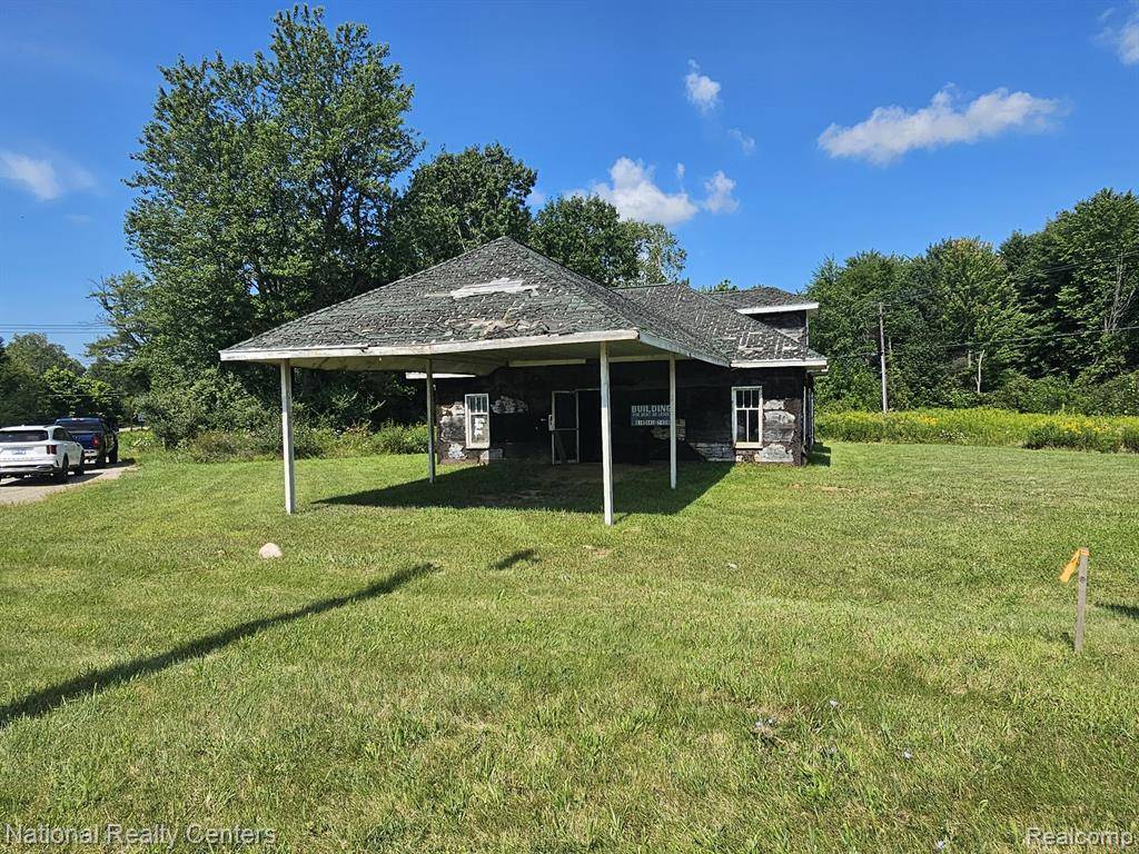 4495 Bowers RD, Attica Township, MI 48412