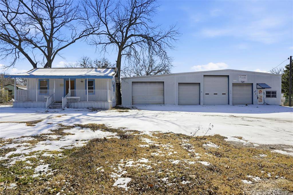 206 Watters Street, Cleburne, TX 76031