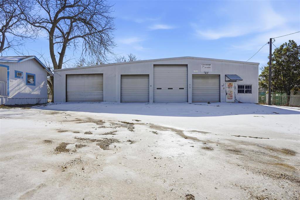 206 Watters Street, Cleburne, TX 76031