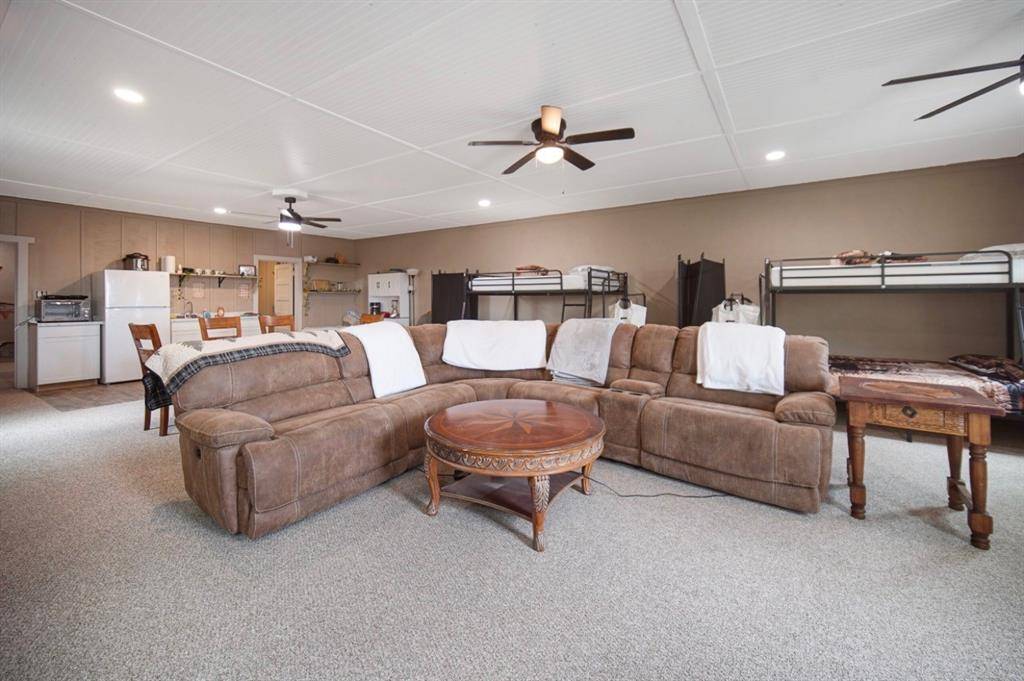 109 E Dempsey Street, Bryson, TX 76427