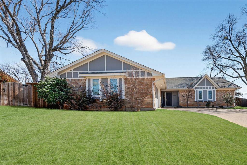 2215 Shady Meadow Court, Arlington, TX 76013