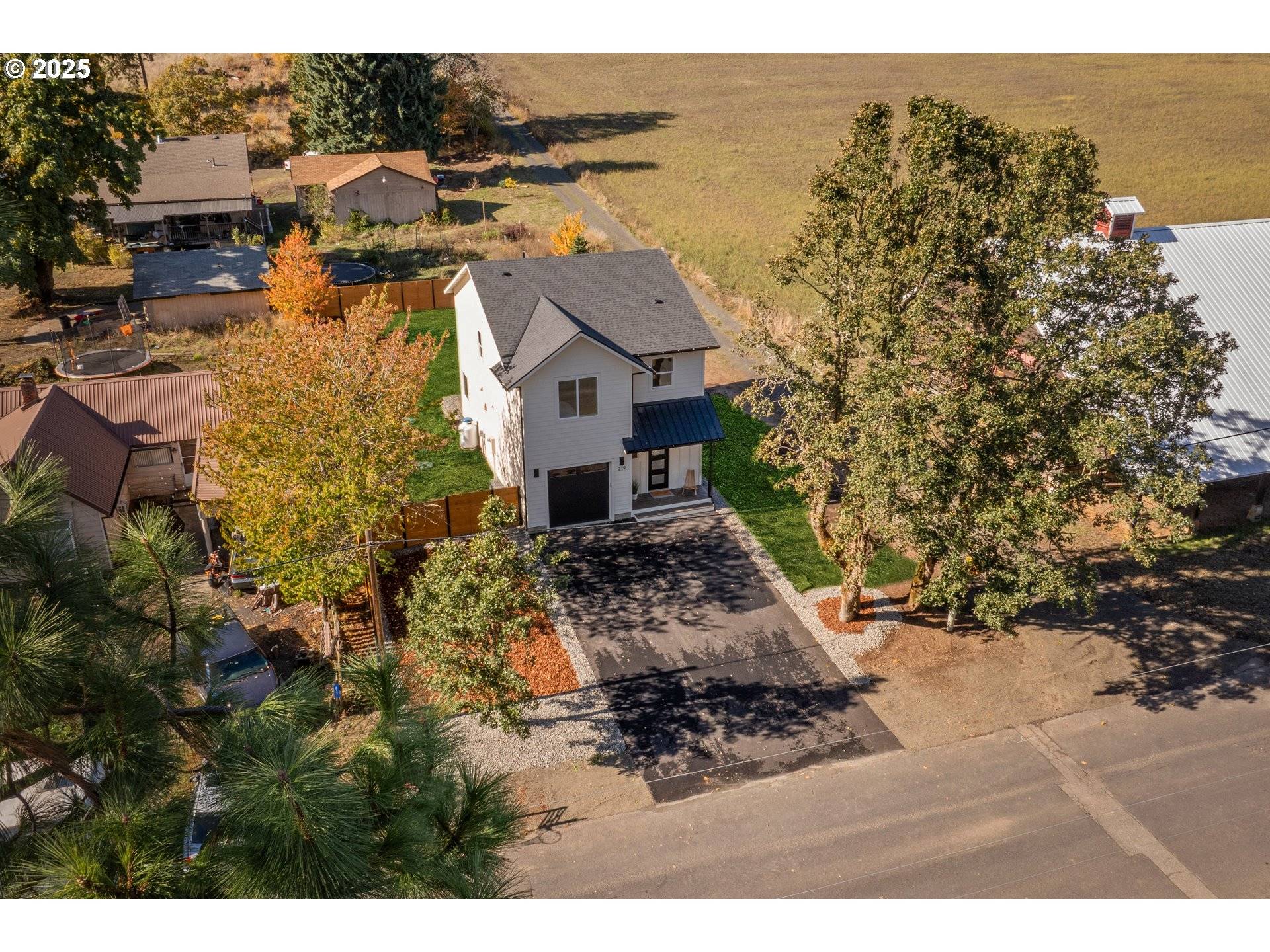 219 MAIN ST, White Salmon, WA 98672