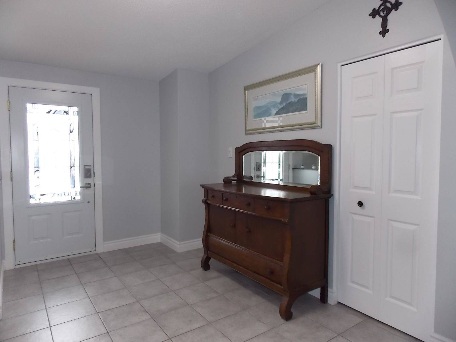 2515 Gravelle CRES, Blackburn Hamlet, ON K1B 3A4