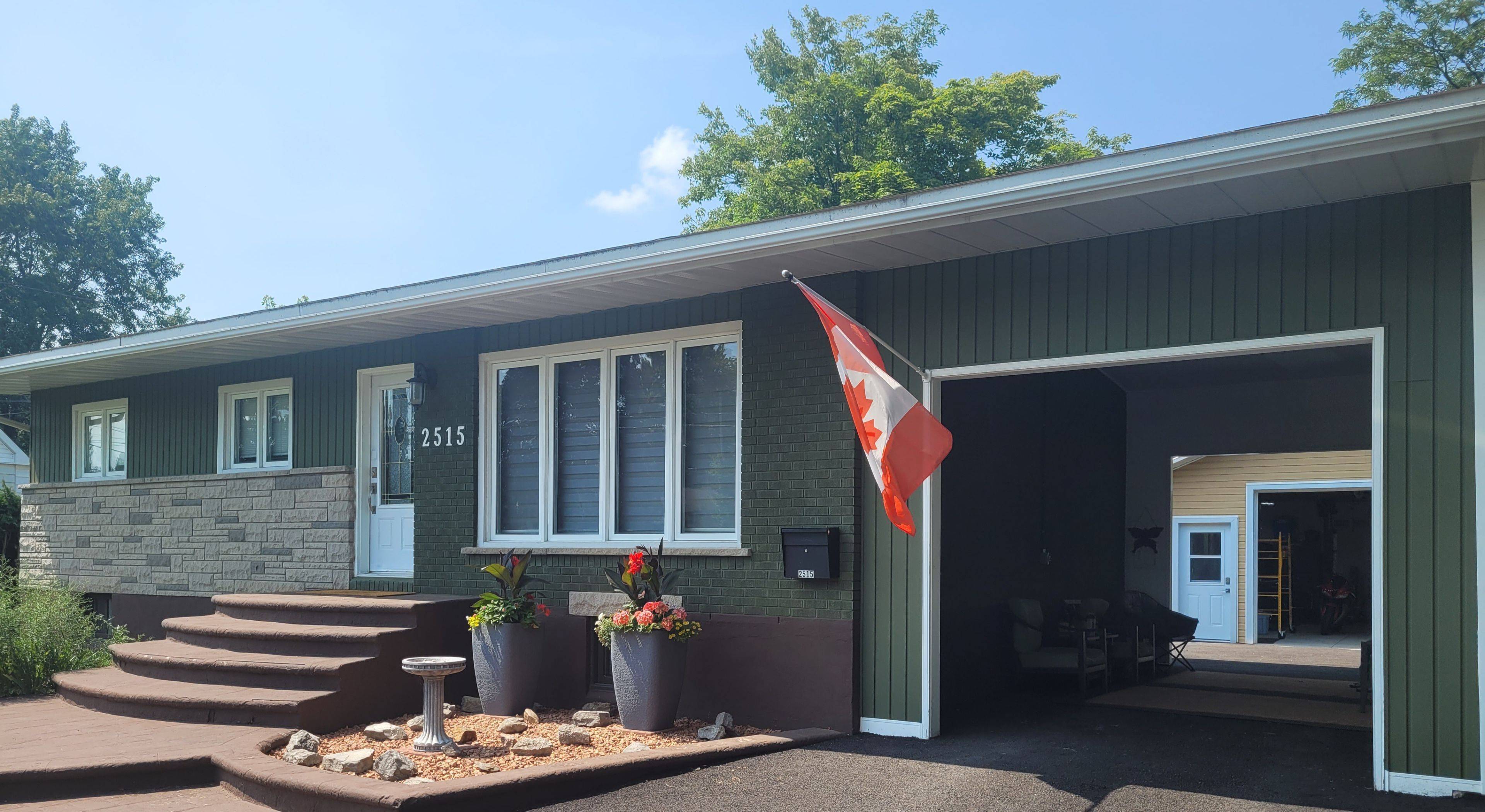 2515 Gravelle CRES, Blackburn Hamlet, ON K1B 3A4