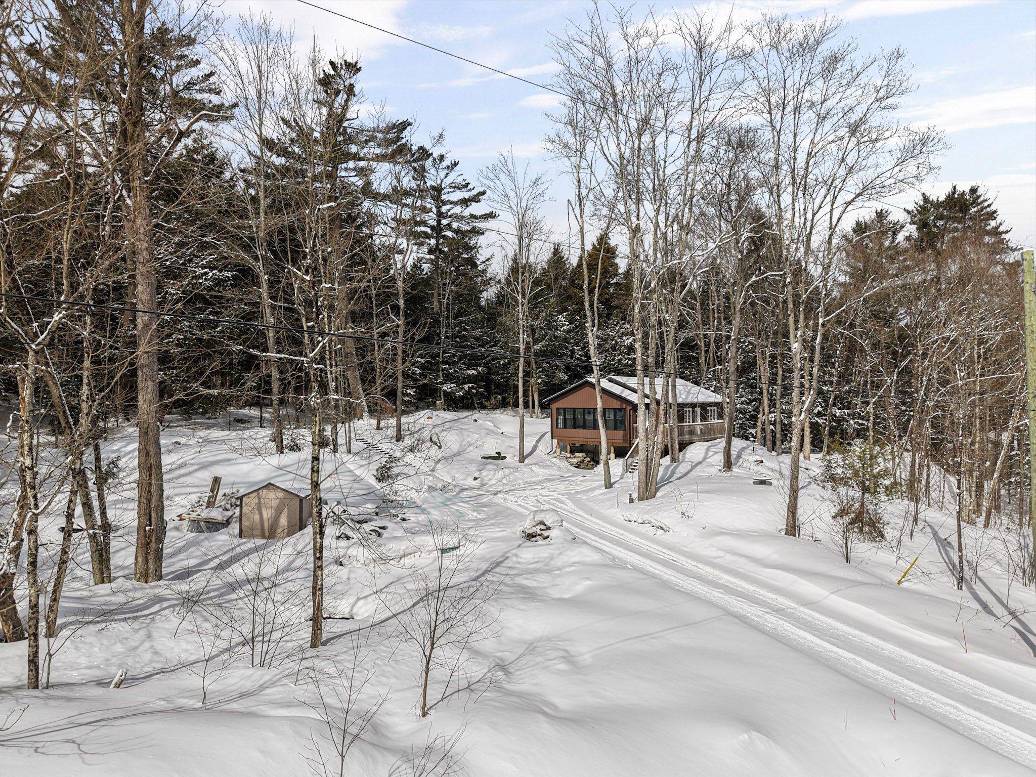 1040 Arthur Schulz RD, Gravenhurst, ON P0E 1G0