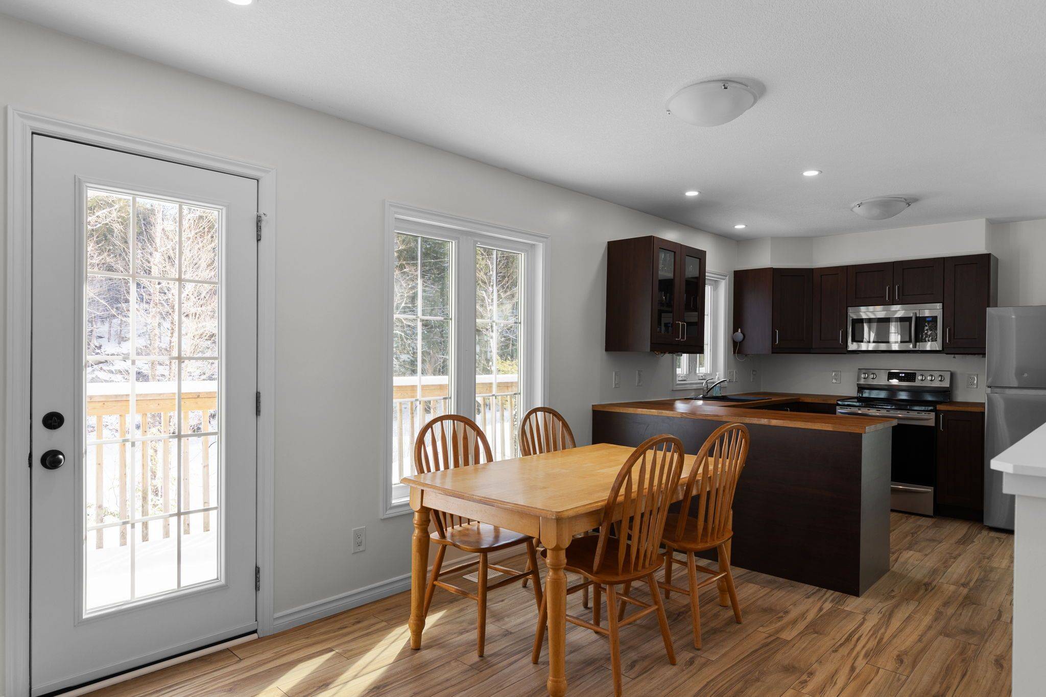 1040 Arthur Schulz RD, Gravenhurst, ON P0E 1G0