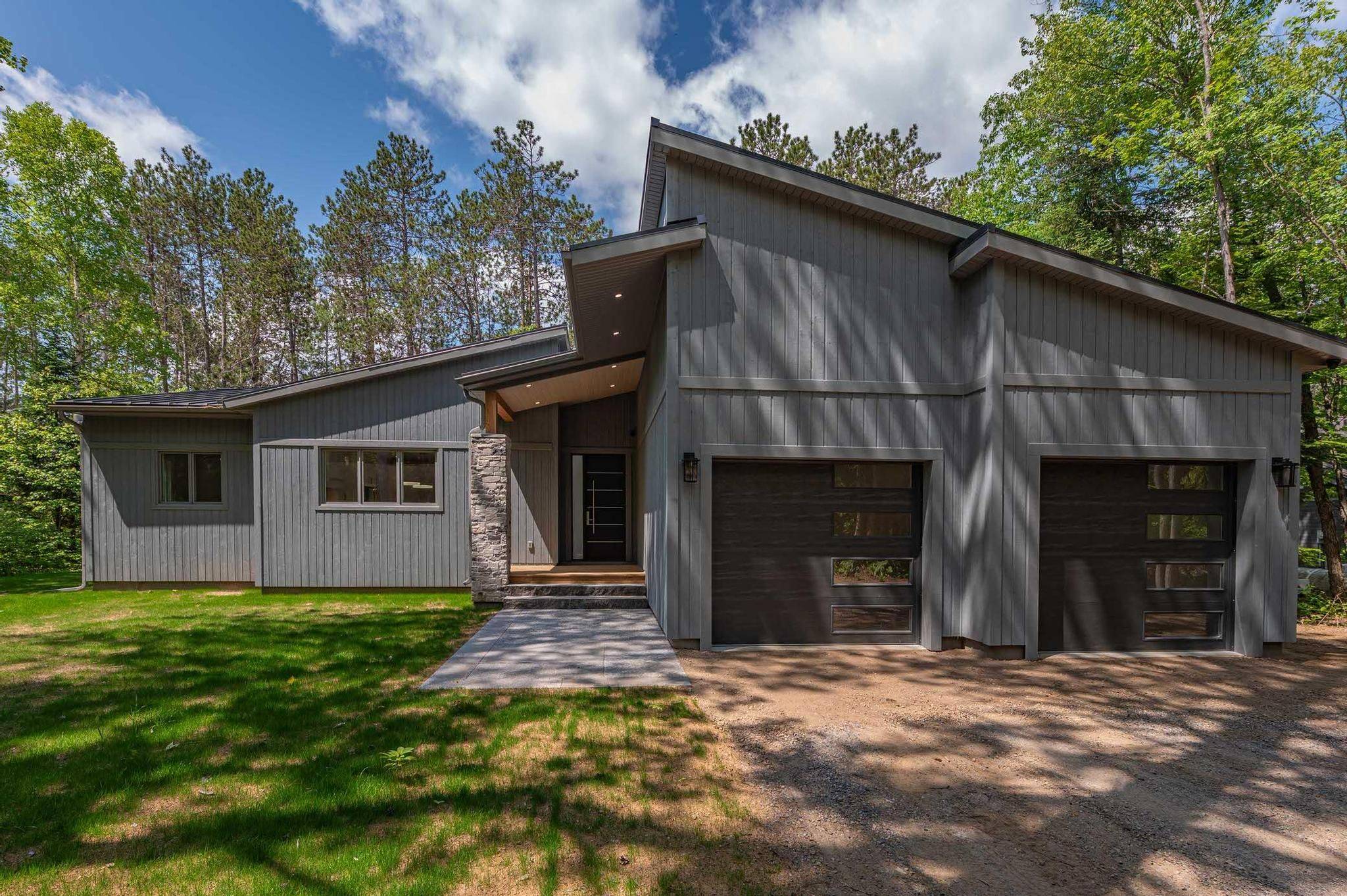 59 Ida Ho LN, Faraday, ON K0L 1C0