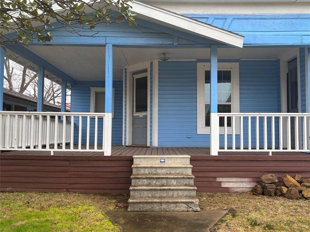 720 W Gandy Street, Denison, TX 75020