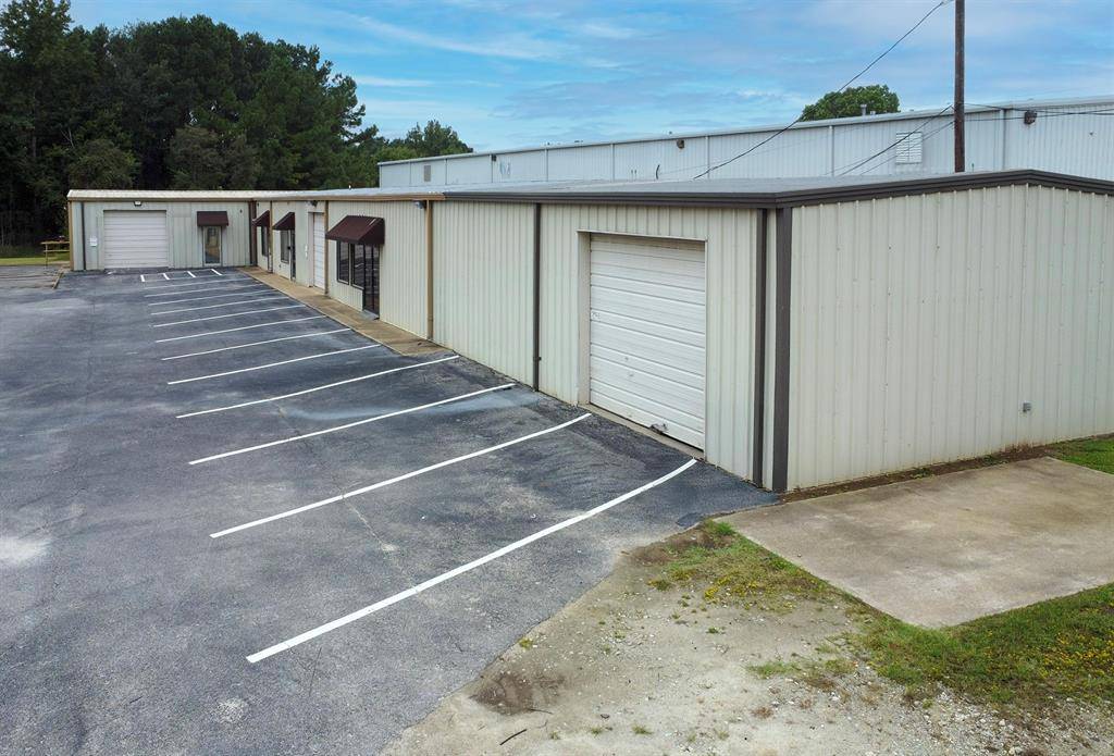 13306 STATE HIGHWAY 110 S #100 & 200, Tyler, TX 75707