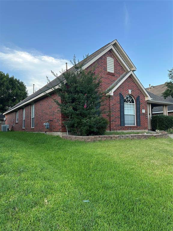 1681 Yellowstone Avenue, Lewisville, TX 75077
