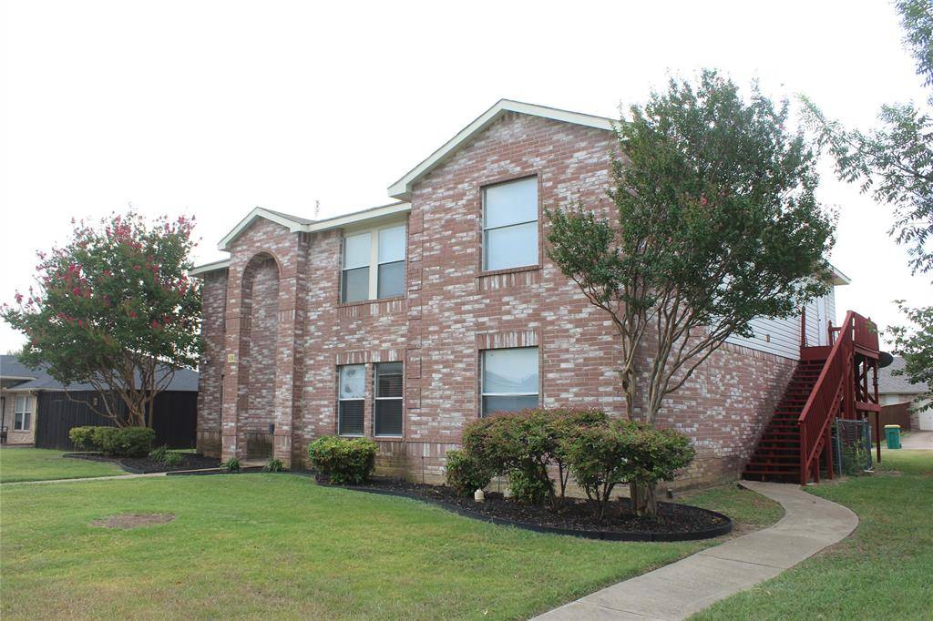 630 Bluechalk Drive, Cedar Hill, TX 75104