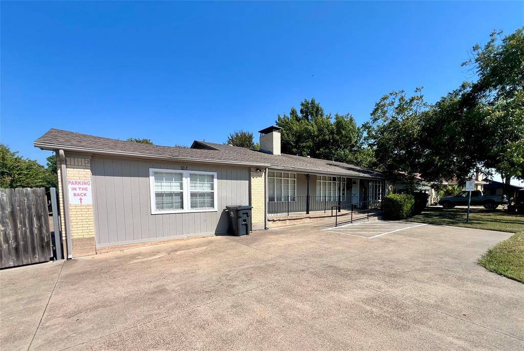 117 E Park Row Drive, Arlington, TX 76010