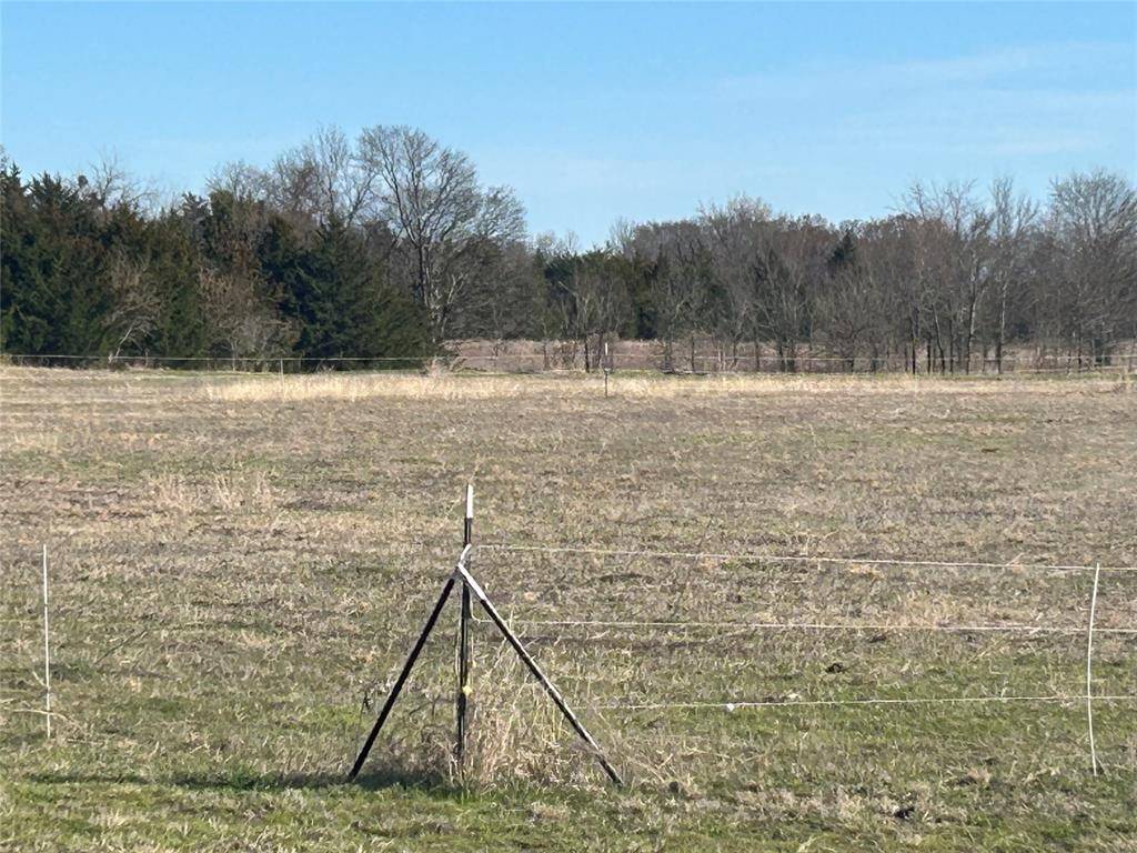 3275 County Road 26100, Roxton, TX 75477
