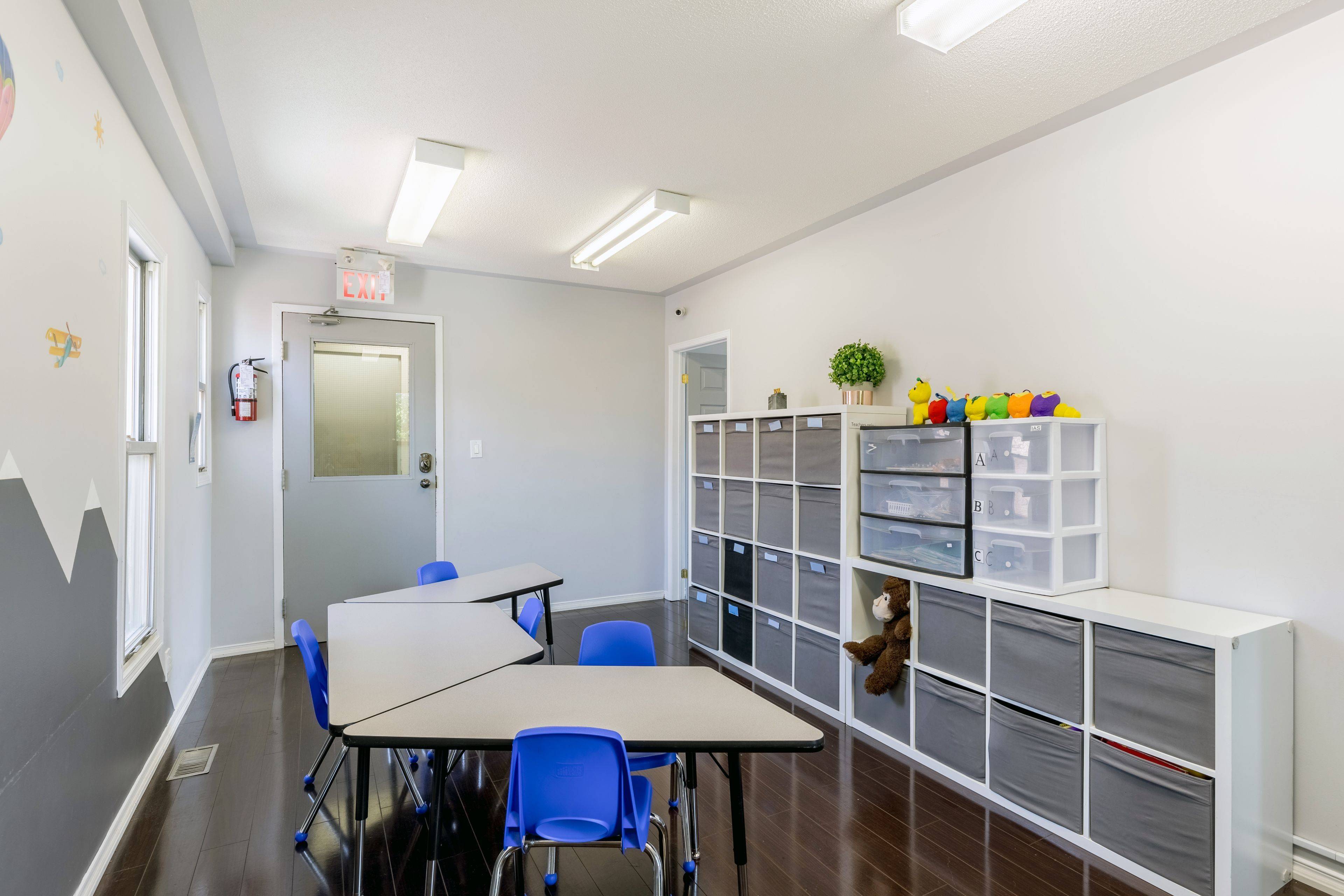 32 Elgin ST E, Oshawa, ON L1G 1T1