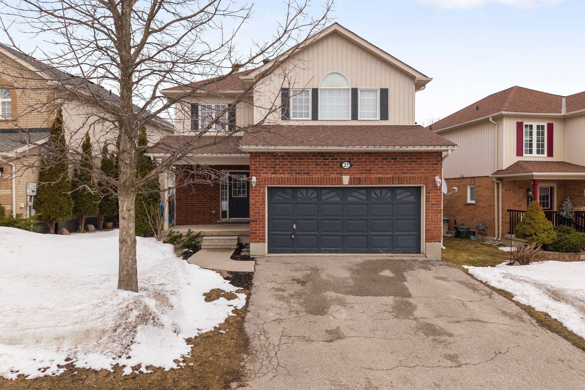27 Vanessa DR, Orillia, ON L3V 7Y8