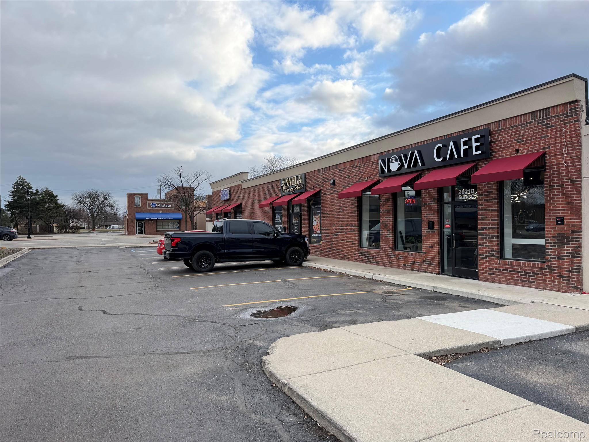 29210 Ford RD, Garden City, MI 48135