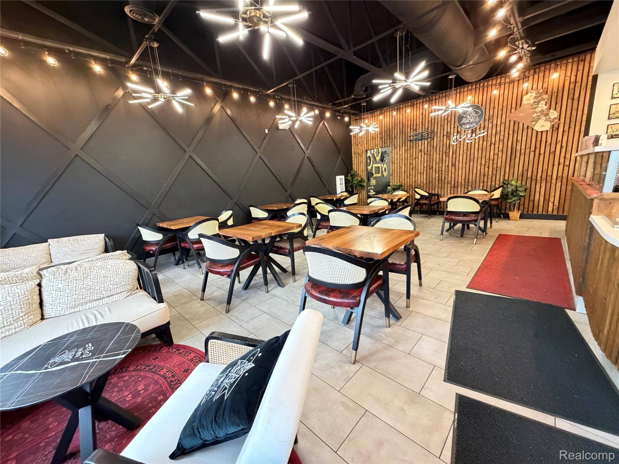 29210 Ford RD, Garden City, MI 48135