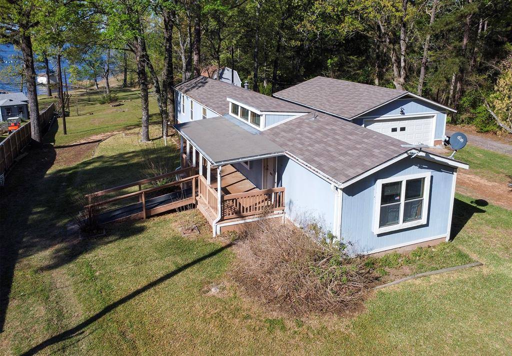 2781 Lake Breeze Drive, Chandler, TX 75758