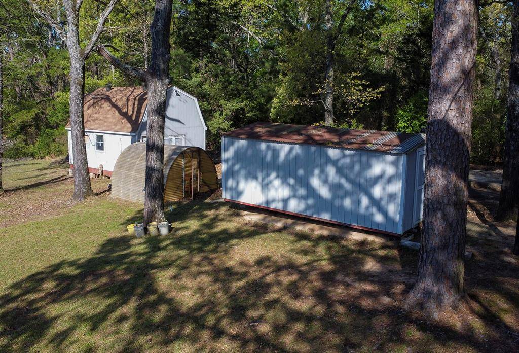 2781 Lake Breeze Drive, Chandler, TX 75758