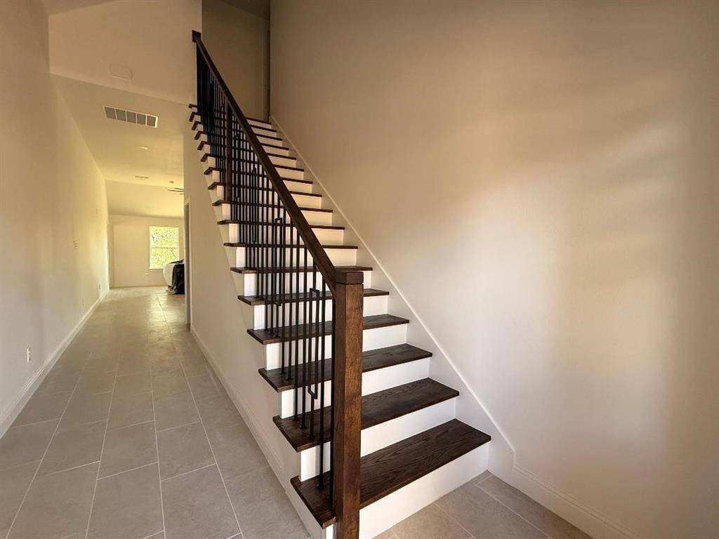 504 BELLAIRE Circle, Mineral Wells, TX 76067