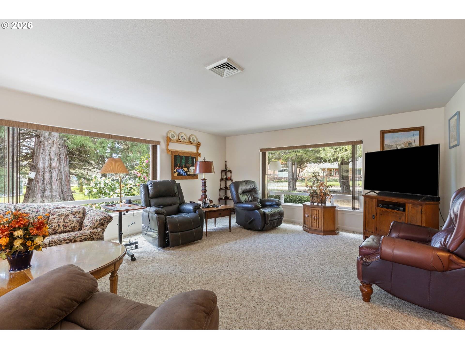 128 MARKET LN, Myrtle Creek, OR 97457