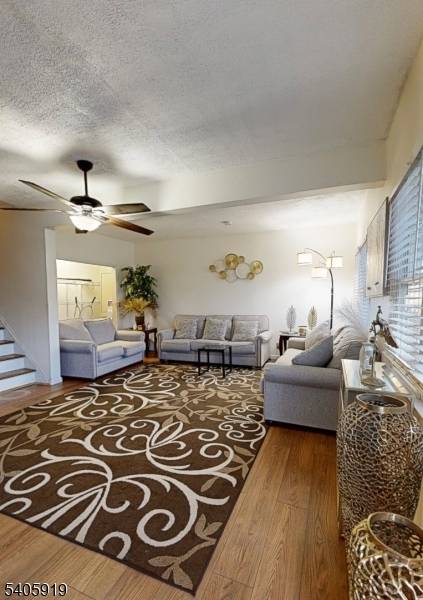 33 W Park Ave, Woodbridge Twp., NJ 07001